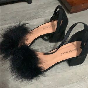 Top Moda fluffy black heels